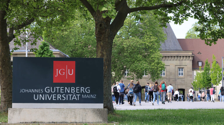 Investigadores Matías Toro y Éric Tanter trabajarán en proyecto conjunto con la Universidad Johannes Gutenberg de Alemania