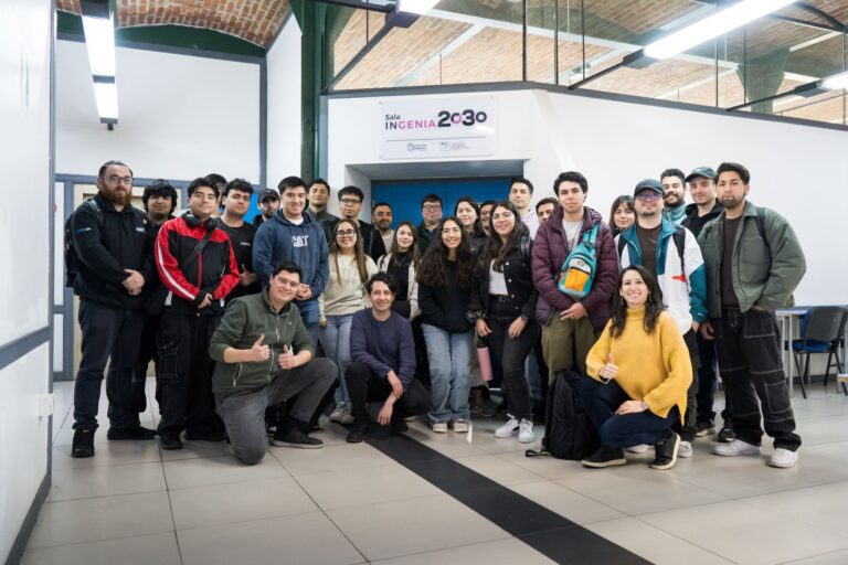 Innovación IMFD realiza capacitaciones sobre fundamentos y uso de la IA en la Universidad de Valparaíso
